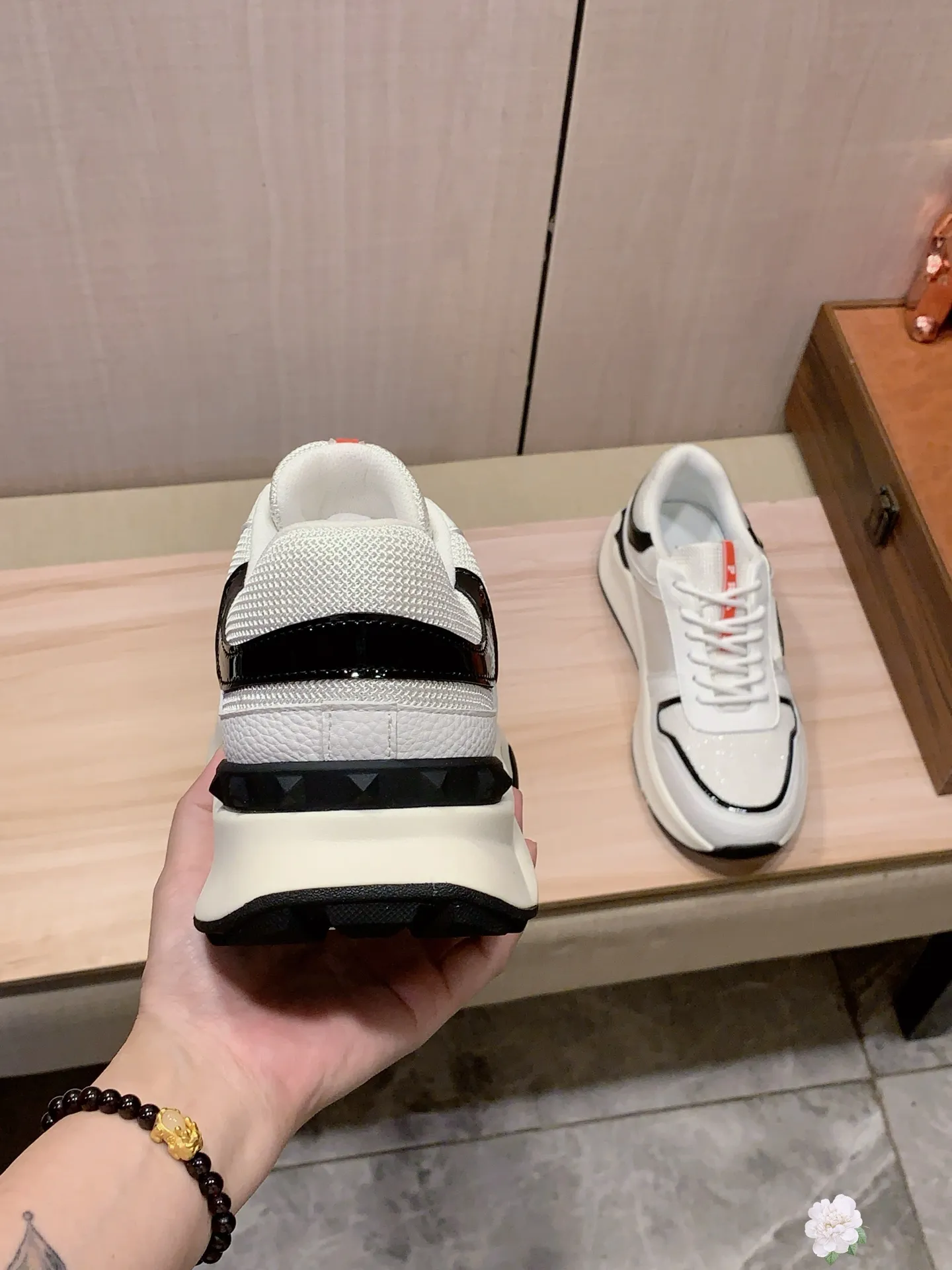 Men's men's shoes💰460💰💰🎩🎩[Lightning][Lightning] "PRADA*" The latest and most popular casual shoes, top brand [seduce] luxury ~ purchasing agency, top ~ quality. [Strong] The upper is made of imported breathable cowhide with material ➕ breathable sheepskin lining (•) and fine workmanship. The original stylish and stylish soft rubber wear-resistant and non-slip outsole is light and comfortable on the feet. The real thing looks better when photographed in real life. No. 143: Code: 38-44, 45 can be customized, 3️⃣ colors are available